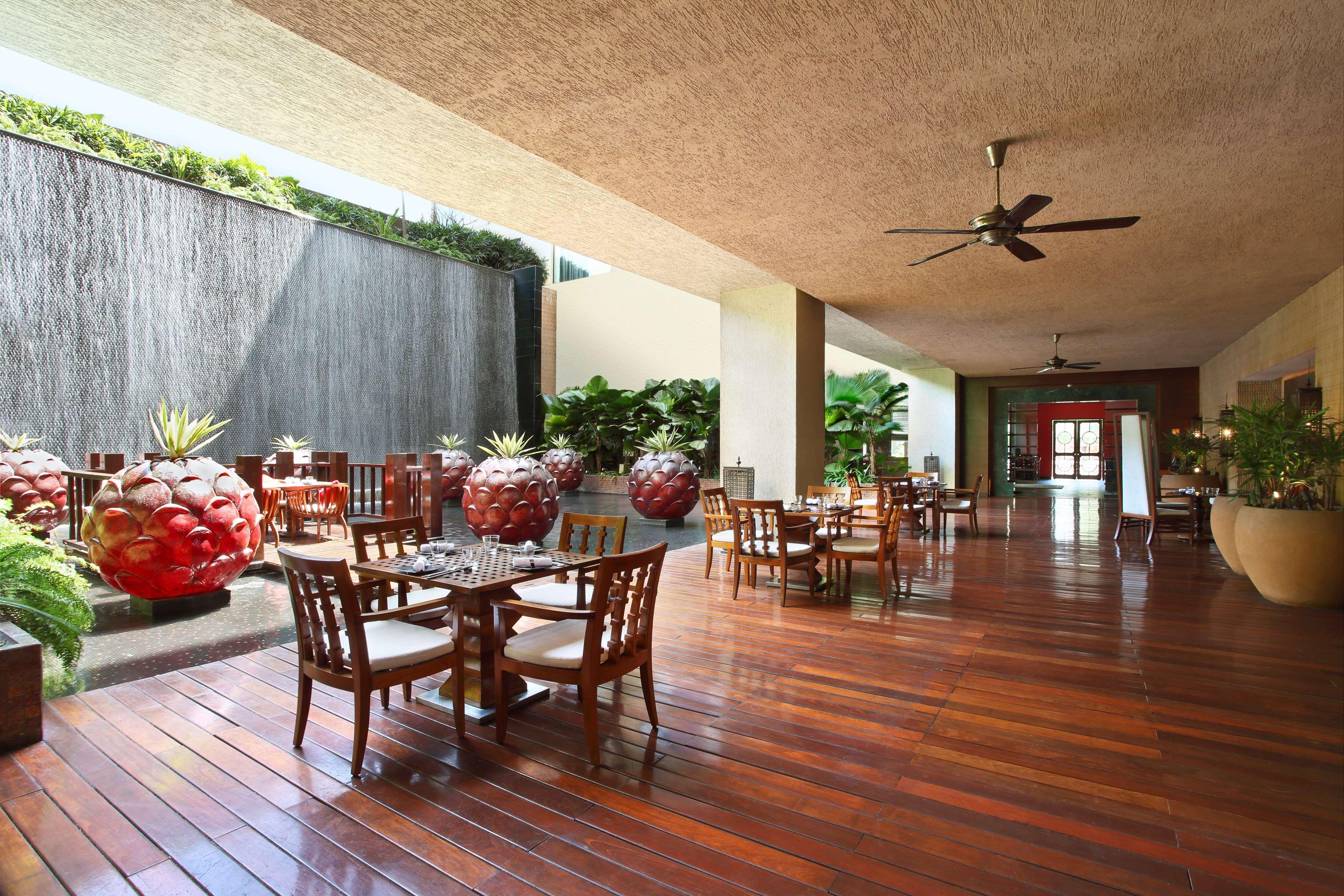 Hyatt Pune Exterior foto Restaurant